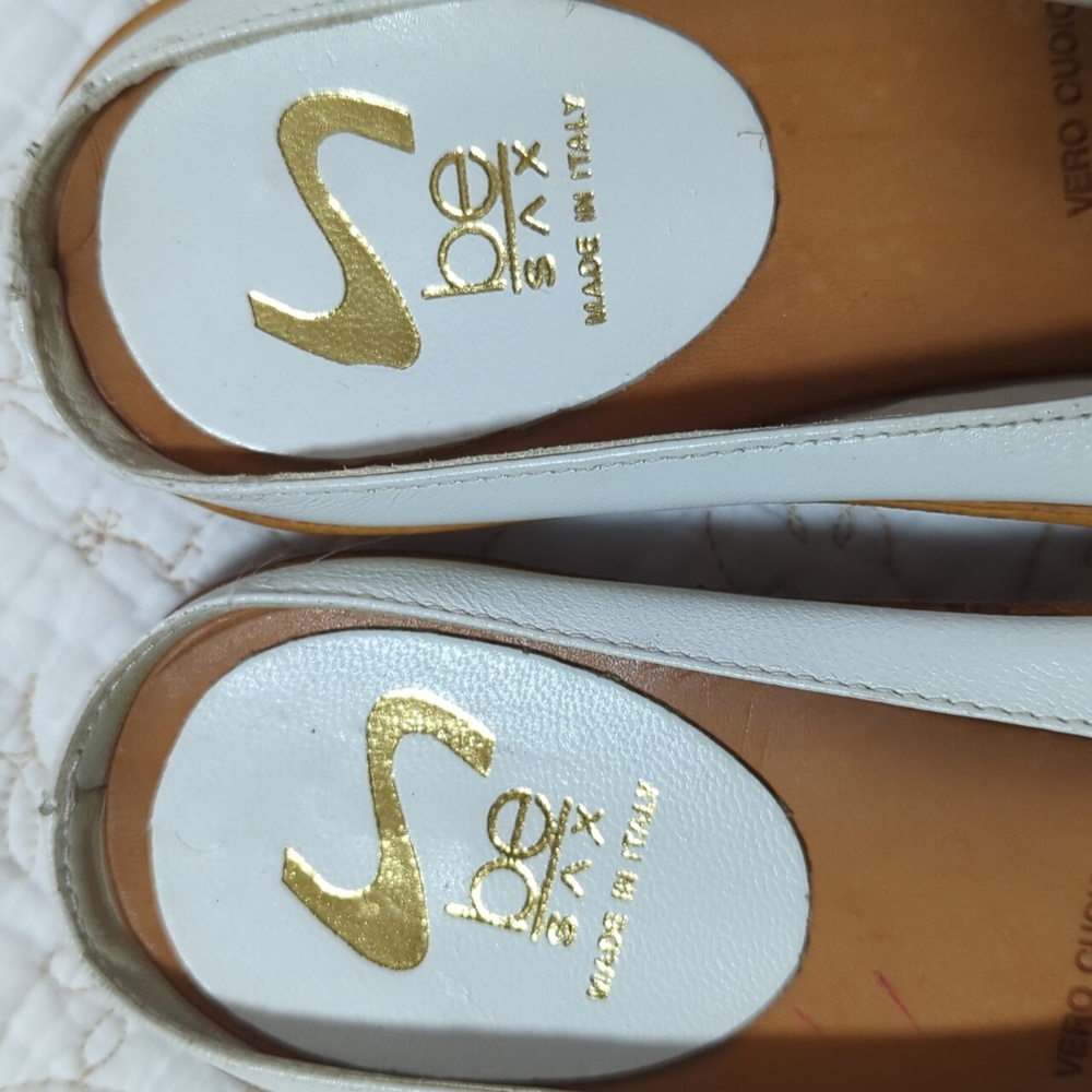White Leather Slipper Shoes Made in Italy. White Size 39 EUR, US 8. - Picture 3 of 8